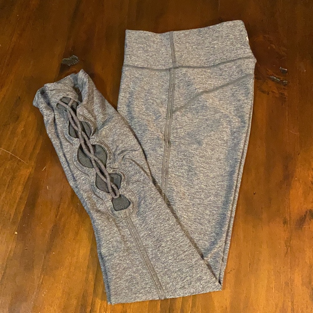 LULULEMON HIGH WAISTED FANCY YOGA PANTS🍋